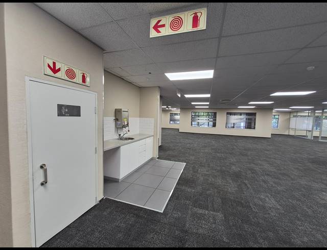 1,013M² OFFICE TO LET IN ILLOVO